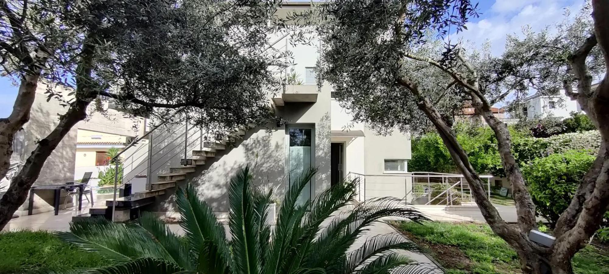 Art House Quartu - Margine Rosso Bed and Breakfast Quartu SantʼElena Εξωτερικό φωτογραφία