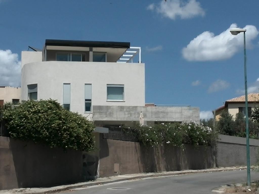 Art House Quartu - Margine Rosso Bed and Breakfast Quartu SantʼElena Δωμάτιο φωτογραφία