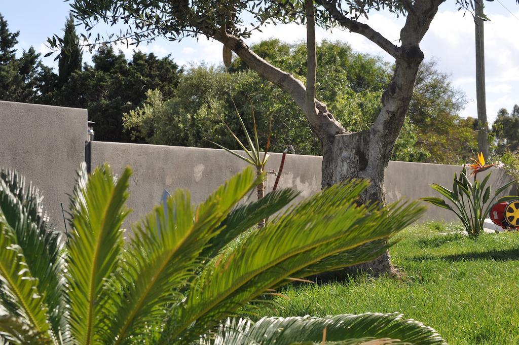 Art House Quartu - Margine Rosso Bed and Breakfast Quartu SantʼElena Εξωτερικό φωτογραφία