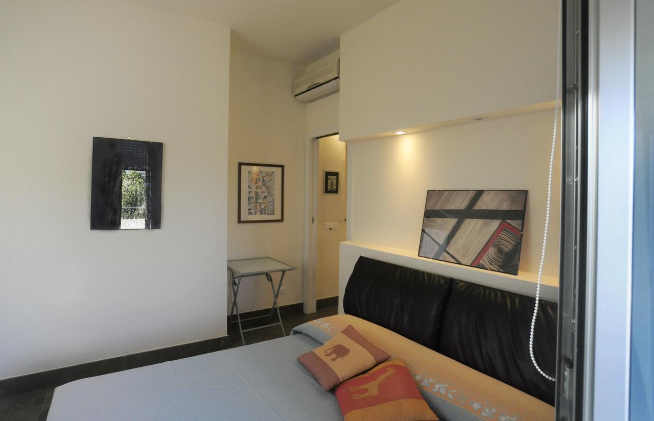 Art House Quartu - Margine Rosso Bed and Breakfast Quartu SantʼElena Εξωτερικό φωτογραφία