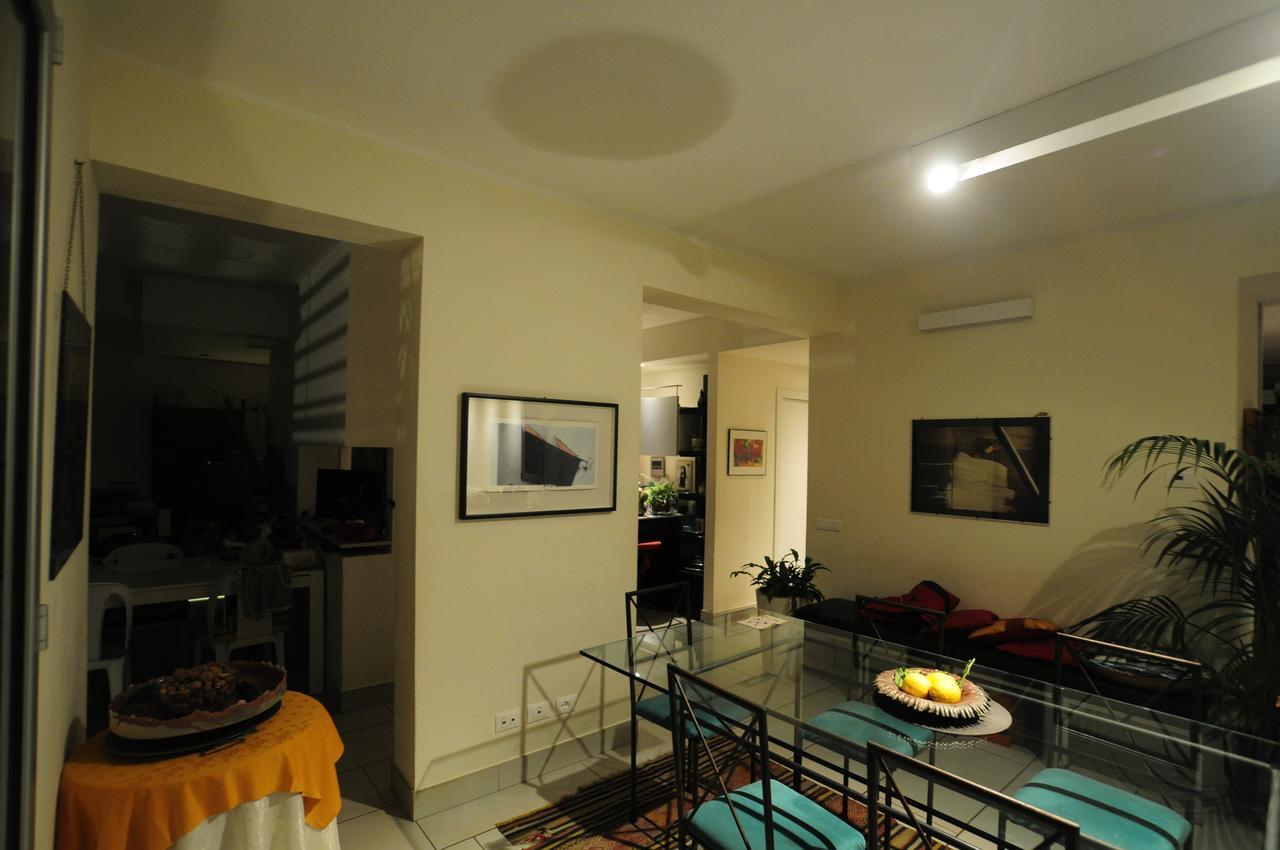 Art House Quartu - Margine Rosso Bed and Breakfast Quartu SantʼElena Εξωτερικό φωτογραφία