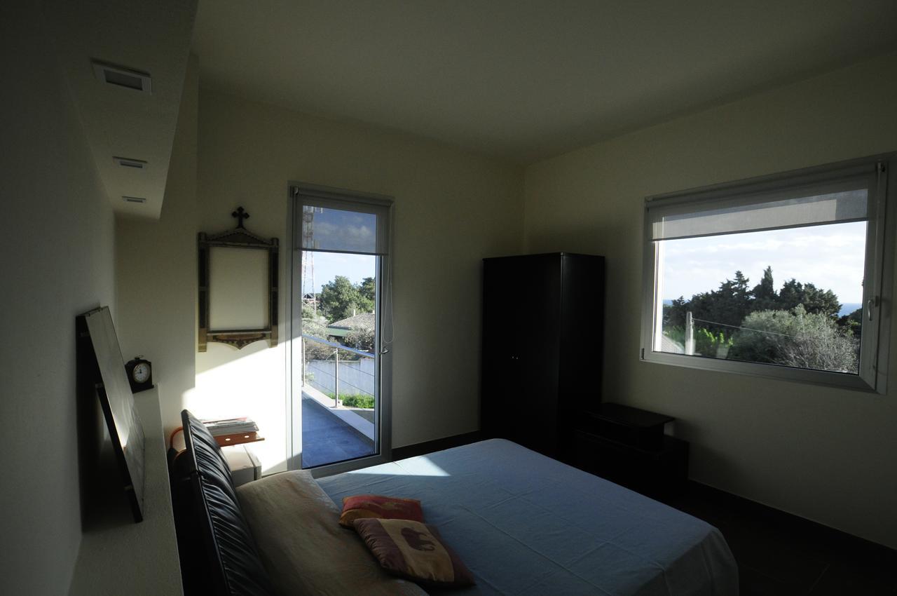 Art House Quartu - Margine Rosso Bed and Breakfast Quartu SantʼElena Εξωτερικό φωτογραφία