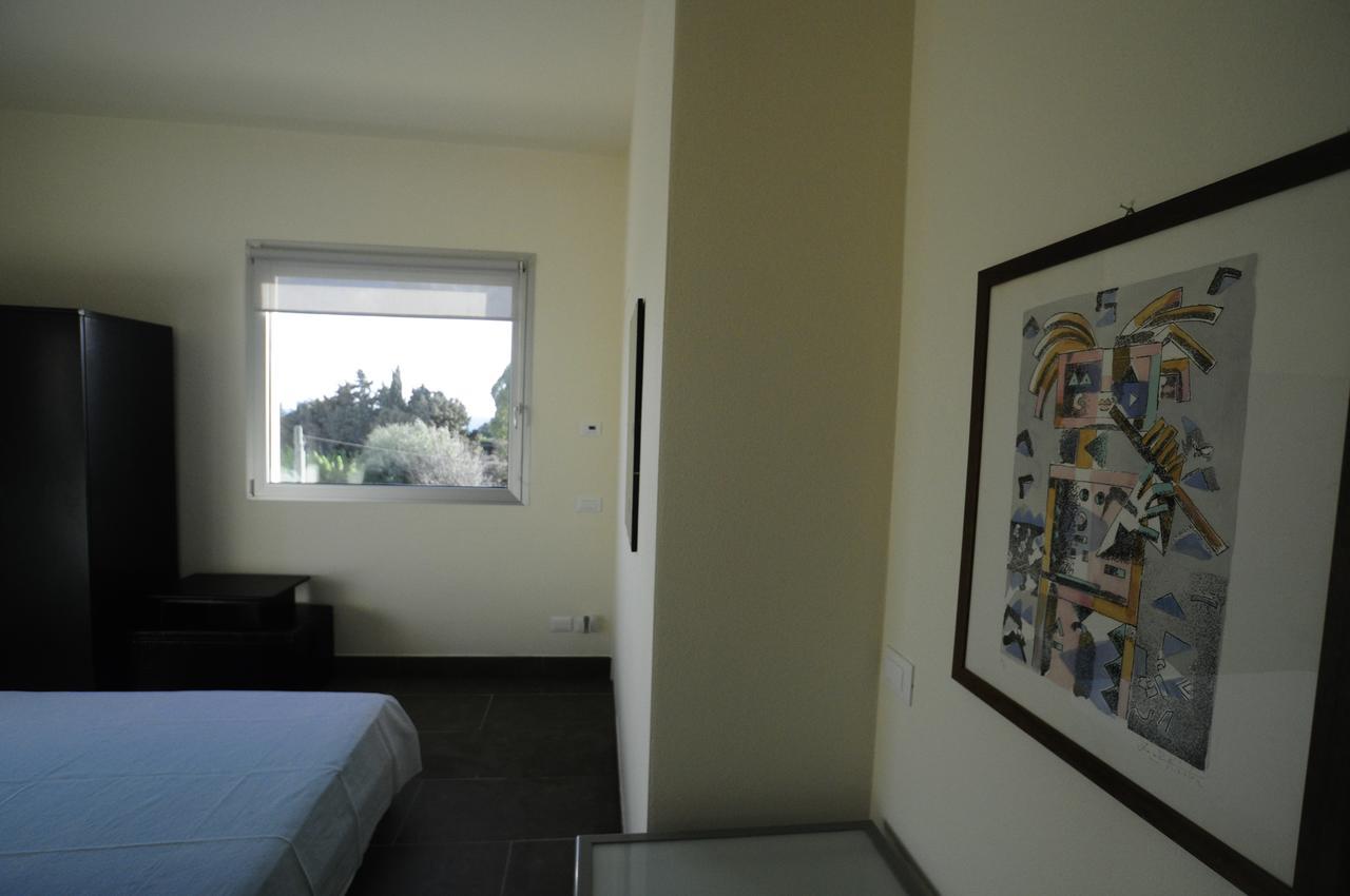 Art House Quartu - Margine Rosso Bed and Breakfast Quartu SantʼElena Εξωτερικό φωτογραφία