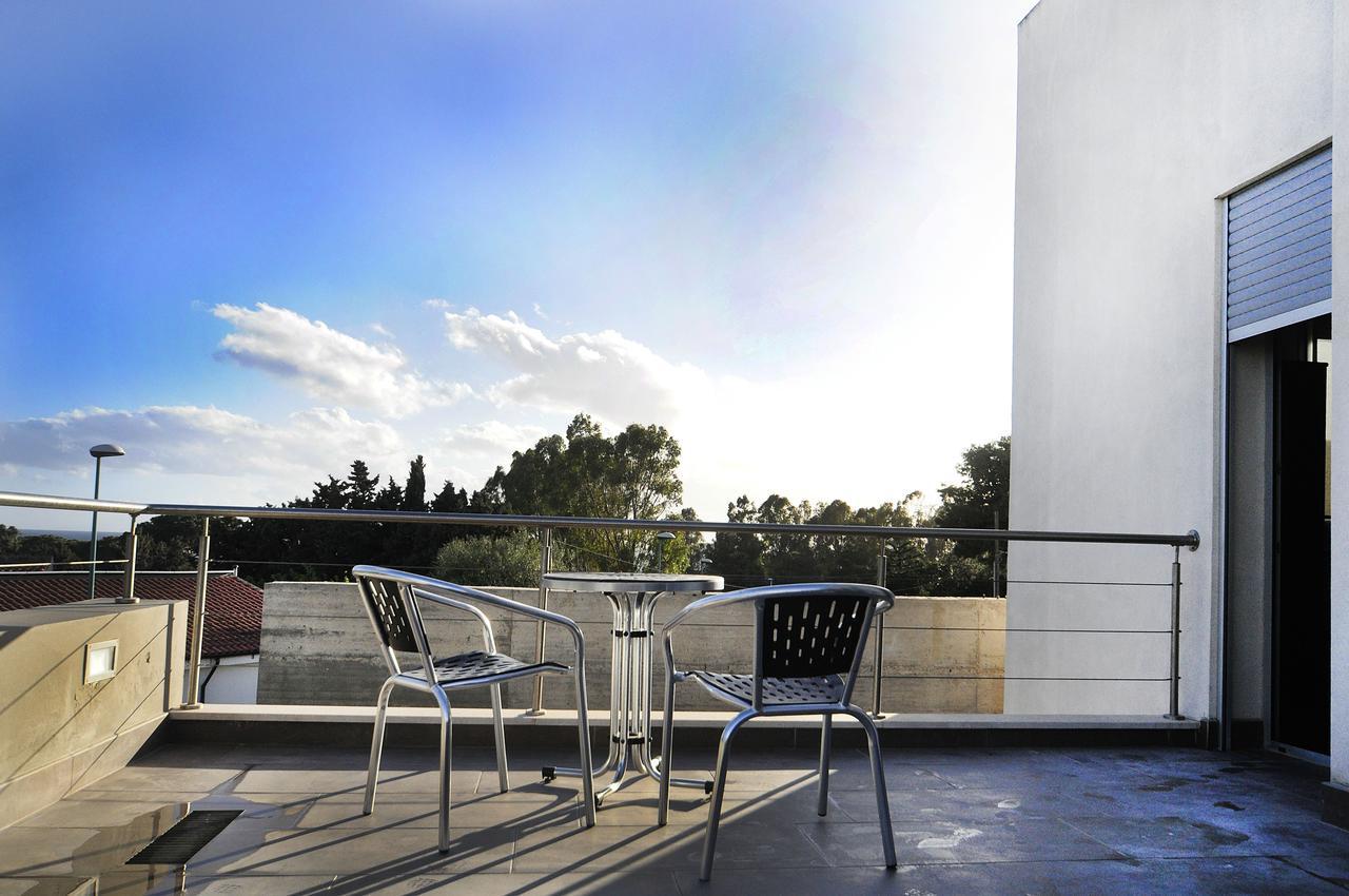 Art House Quartu - Margine Rosso Bed and Breakfast Quartu SantʼElena Εξωτερικό φωτογραφία